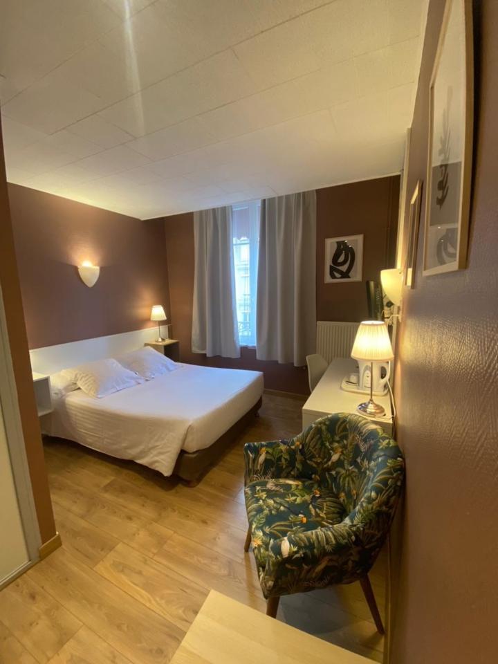 Hotel Le Pelican Charleville-Mézières المظهر الخارجي الصورة