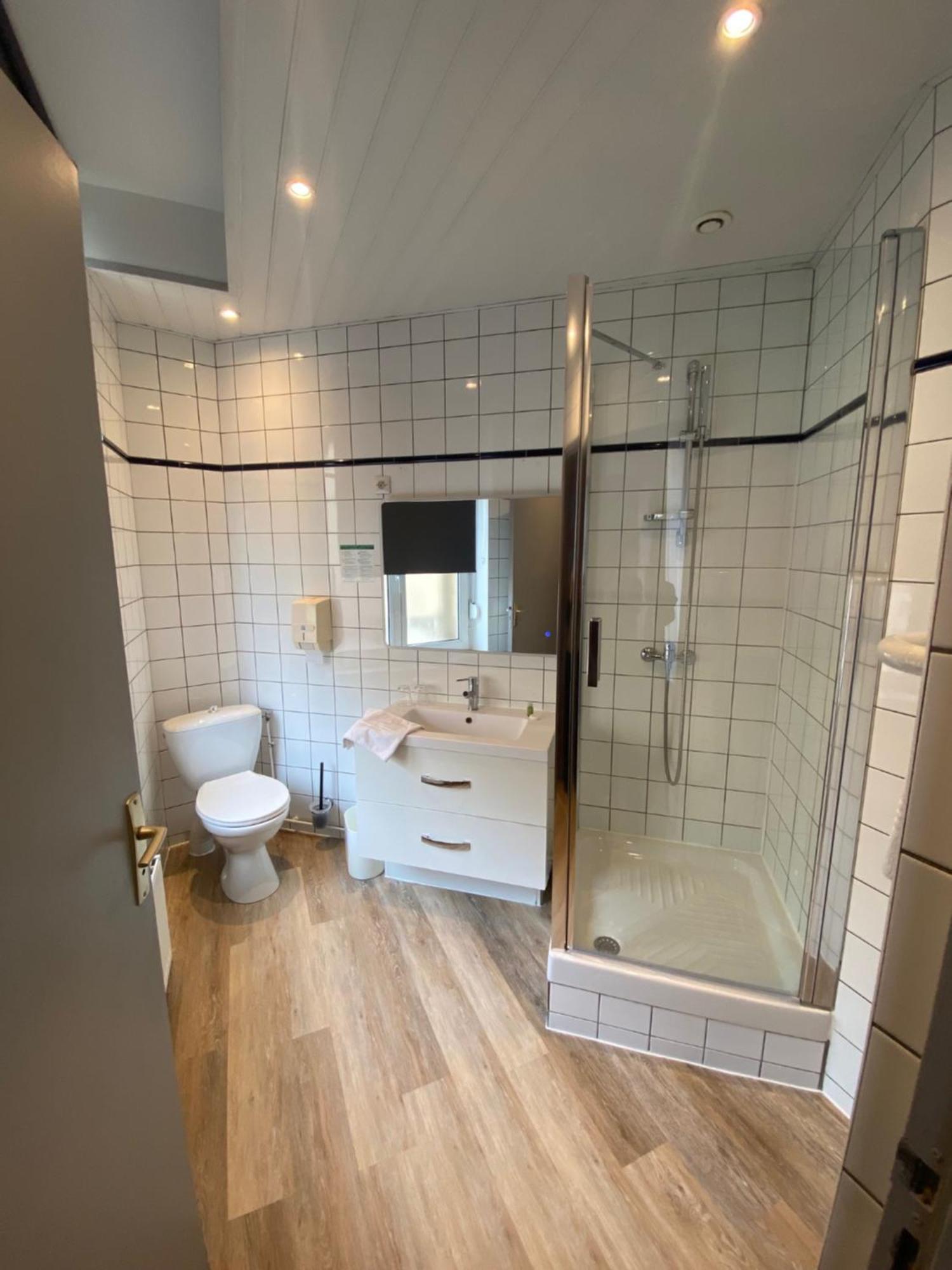 Hotel Le Pelican Charleville-Mézières المظهر الخارجي الصورة